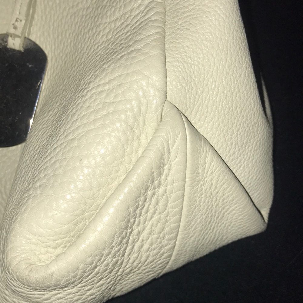 Furla big white leather bag with original dust bag - Picture 7 of 7